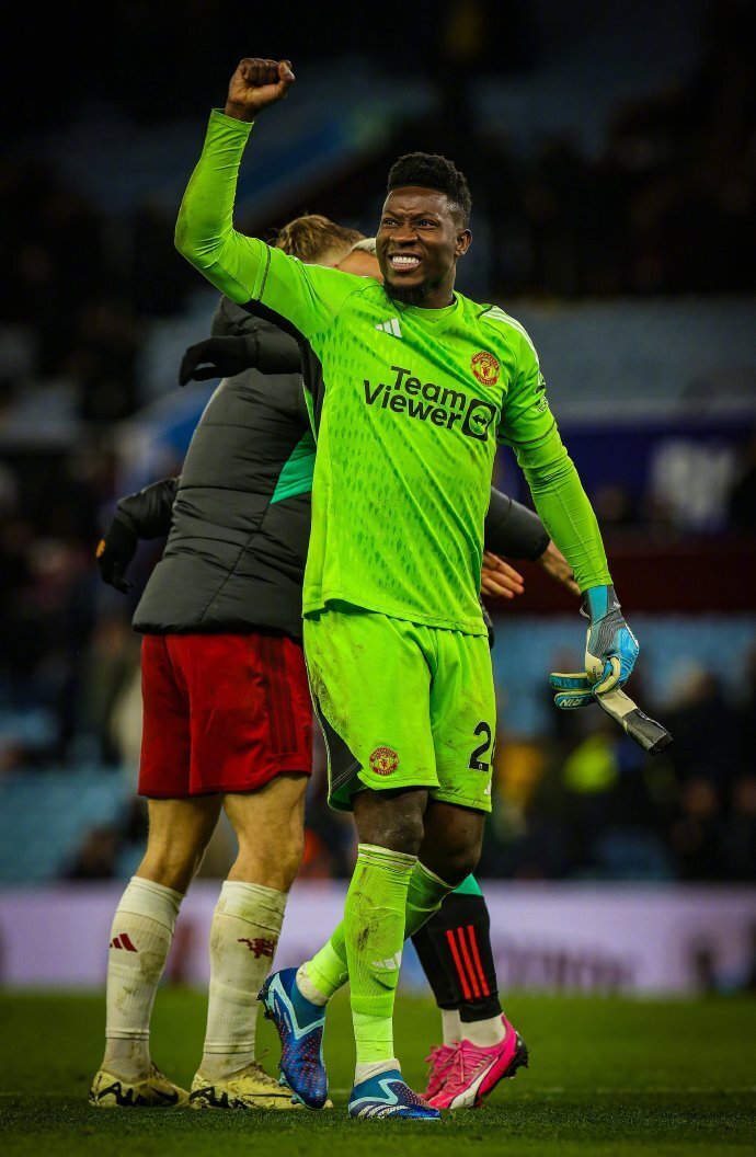 爱游戏APP-曼联险胜哥伦比亚，奥亚尔萨瓦尔带队取胜