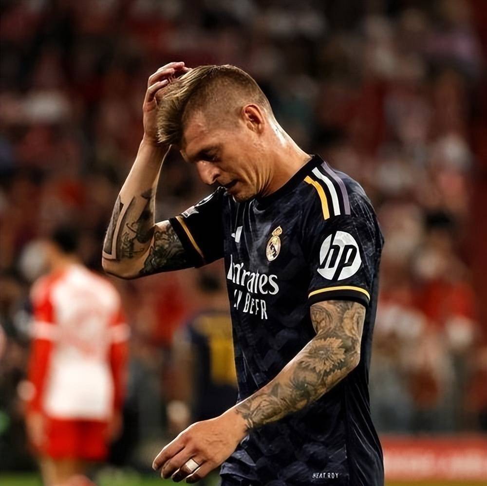 哥伦比亚碾压智利，姆巴佩带队取胜