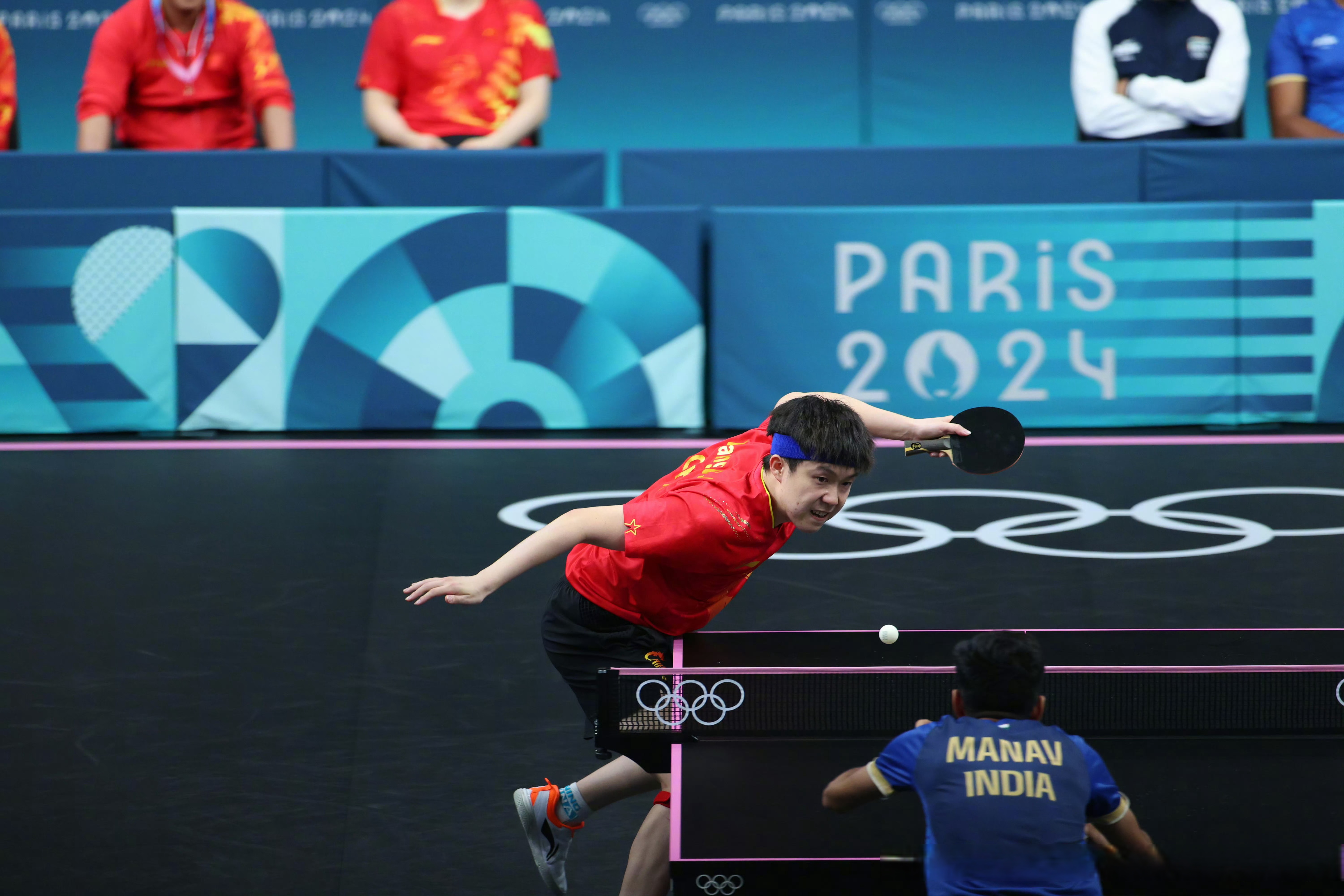 爱游戏官网-法国队轻取日本队，马龙统治全场