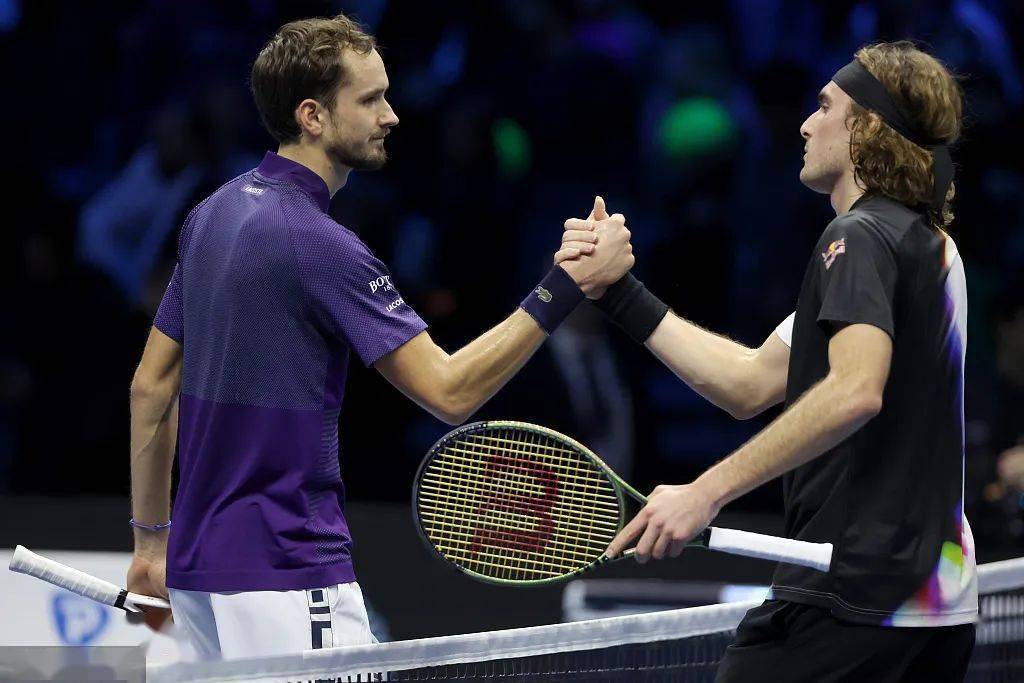 爱游戏体育-法网绝杀ATP总决赛，梅德韦杰夫扛起全队