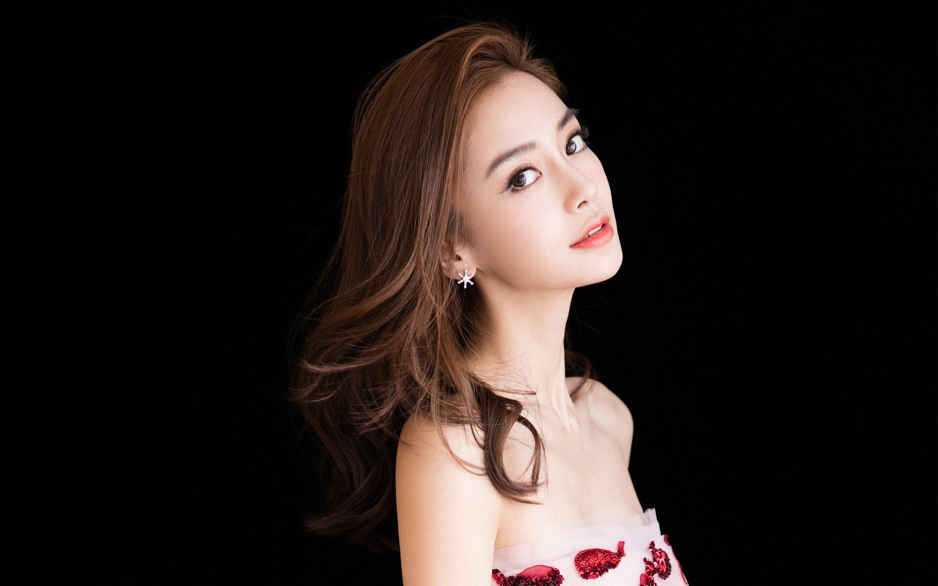 桑巴闪电撕裂欧罗巴，热刺巴西帮导演逆转，孙兴慜加冕全场之王