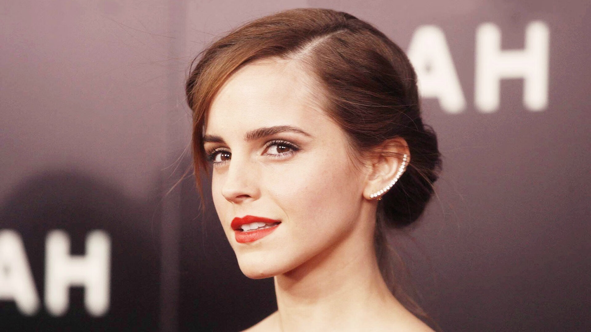 爱游戏官方-绝境双雄，独行侠破骑士铁阵，恩比德一剑封喉定江山