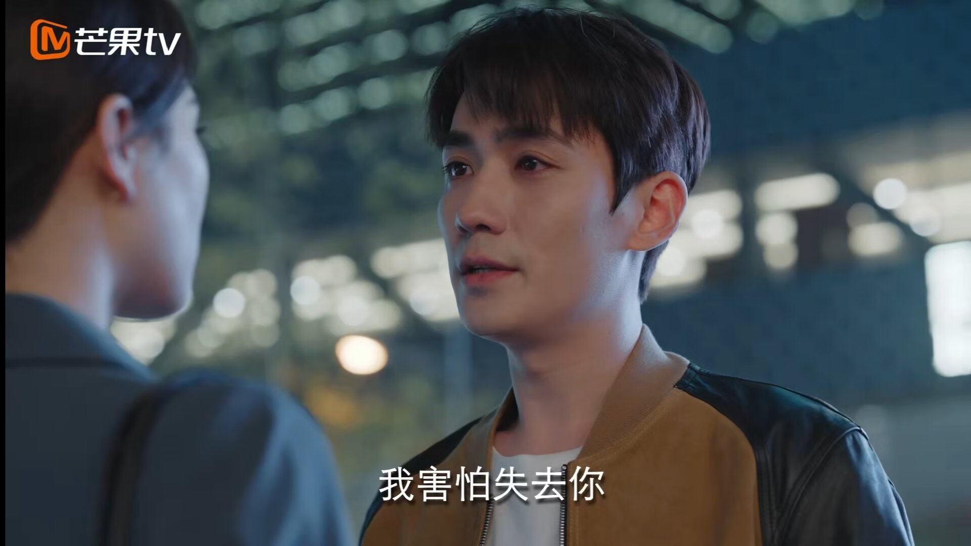 很有戏剧张力—既有世界杯的宏大背景,又有碾压与致命一击这种极具反差的冲突感。为了匹配唯一性,我们需要找到一个独特的切入视角